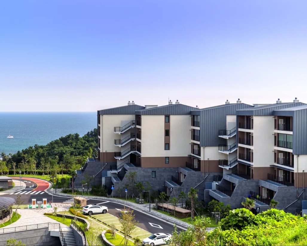 seaside---1400.webp-crop